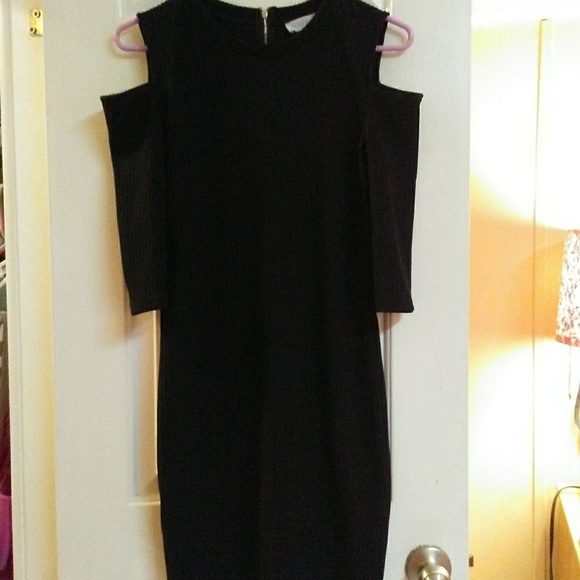 Forever 21 Dresses & Skirts - Forever 21 Ribbed Bodycon Cold Shoulder Dress